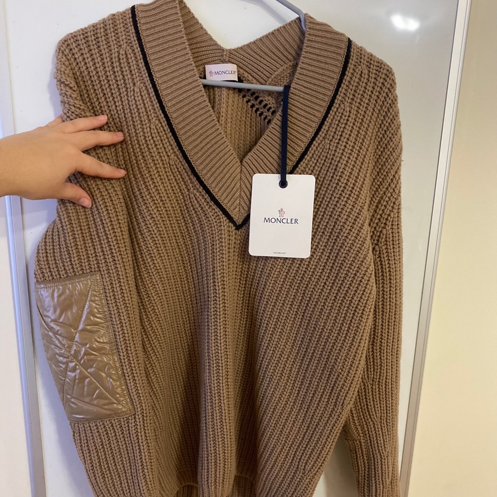 Moncler sweater women’s size S new with tags